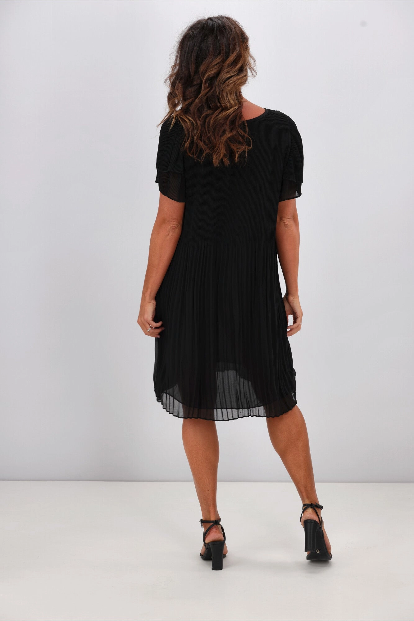 Gloss by Shine On Alberta Pleated Shift Dress Black
